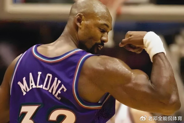 kaiyun-NBA光头阵容有多猛？这5人凑一起 总冠军能拿到手抽筋|乔丹|奥尼尔|沙奎尔-奥尼尔|查尔斯·巴克利|凯文-加内特_新浪体育_新浪新闻